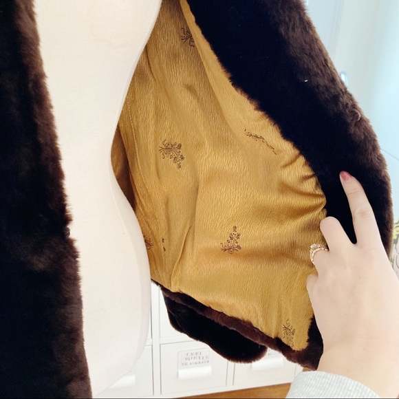 Vintage 1950s Lowenthals fur coat - Picture 5 of 14